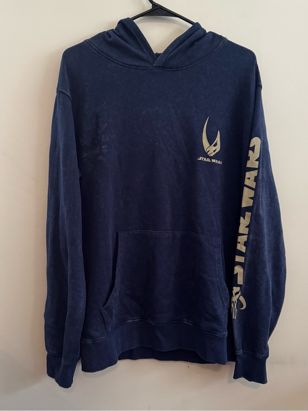 NWT Star Wars Mandalorian Mudhorn Mineral Wash Hoodie Men’s S